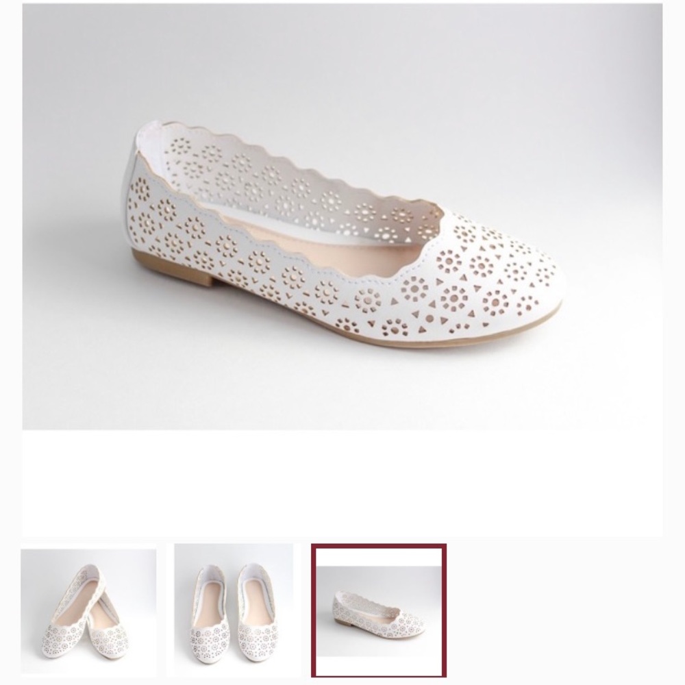 White laser cut ballet big girl size 5 Flats